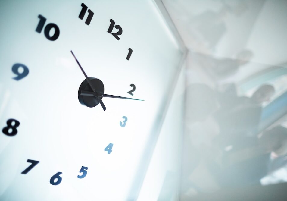 White clock in office or boardroom showing eleven minutes after ten and reflection of business team near by SSUCv3H4sIAAAAAAAEAJ2RTW7EIAyF95V6h4h1IpGfMqFXGXXhAEqsYaACMtVolLsXQlKx7i7ve7Hxs1/vb1VFJvAoyGf1Sipq1Hr1wUFAayKm9cGVxGAdgi7hBEEsBu4qQrNqnfC2m8QHCKtXPrU+kICg5tgjw78W+f1r1tVp7GasiBYhdcH8Ou3sRFv978r88XWmgVkZ8dwHLoI4pRXkINf8K7n9BOXuZbQHSmULDatEW6R8WAE6FfRF52+HAs1clNmwKFduLJ7C3gtgbNgnOYIRGVeaZNu3I+d0oG3Lx+GjYx05z2DFDWU5a77MgtFyz4KjTJ3GgQ0jl5emp33XDIzyhjPFGxCcMaounRAQN7j9ApGecTY+AgAA